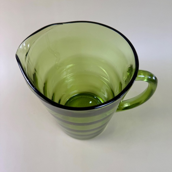 Vintage Green Glass Pitcher with Applied Handle – Mid-Century Blown Glass - Picture 12 of 13